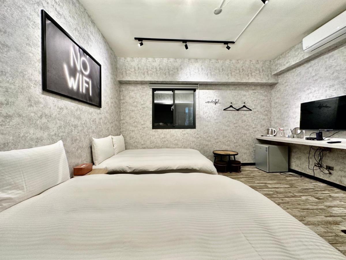 御旅 Inn Taichung Extérieur photo