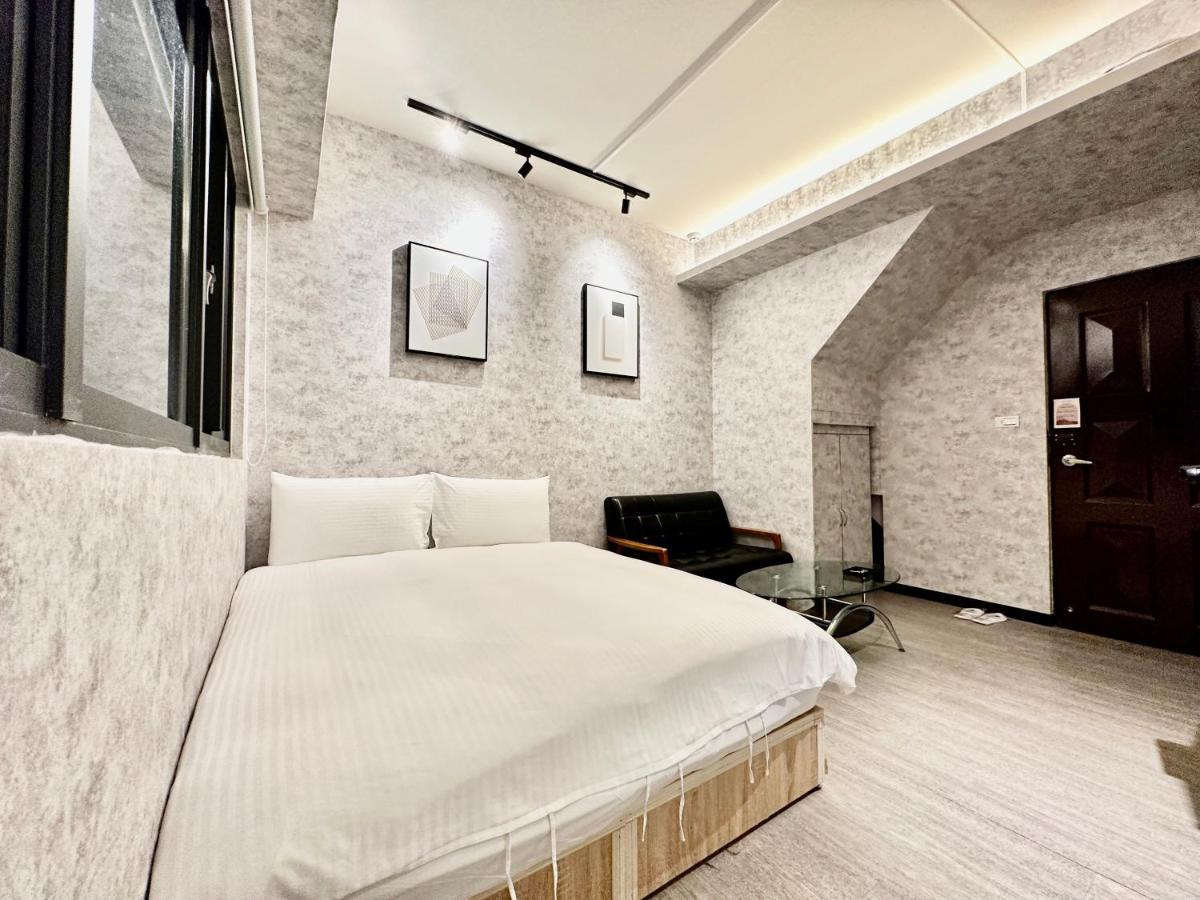 御旅 Inn Taichung Extérieur photo