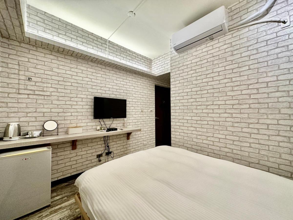 御旅 Inn Taichung Extérieur photo