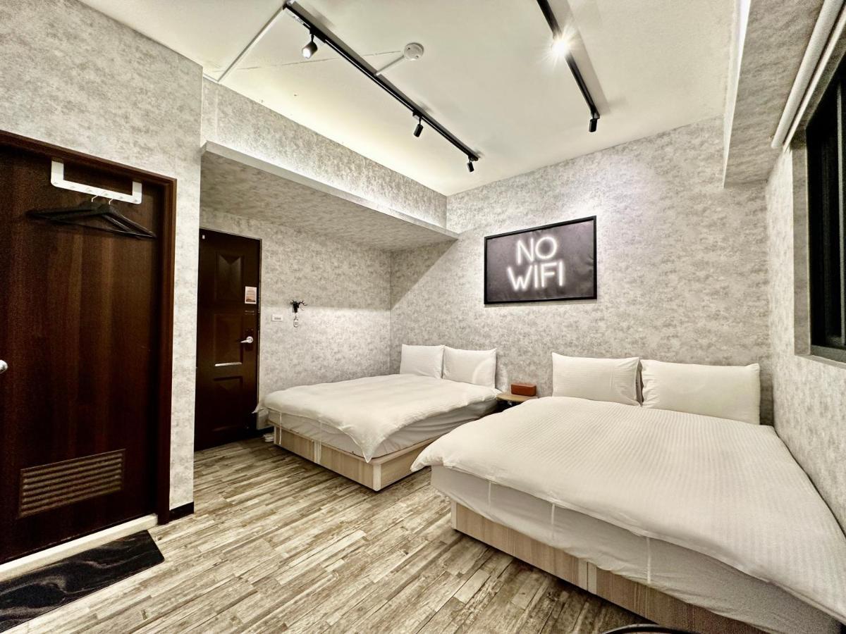御旅 Inn Taichung Extérieur photo