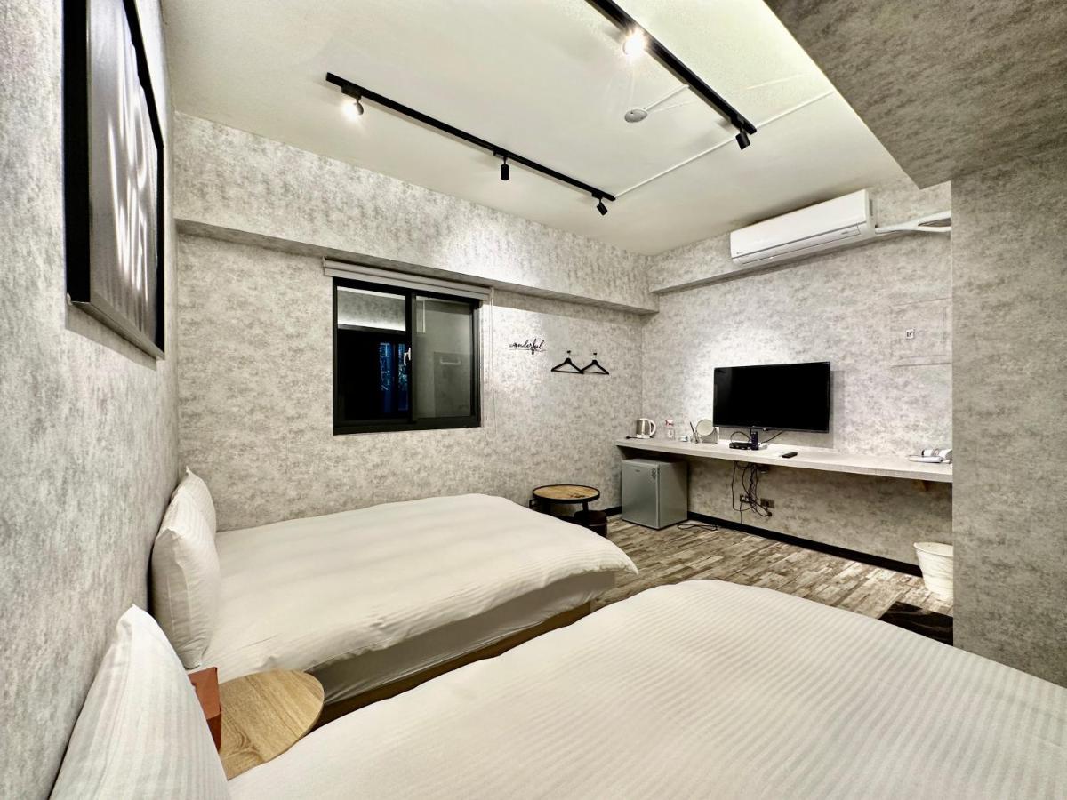 御旅 Inn Taichung Extérieur photo